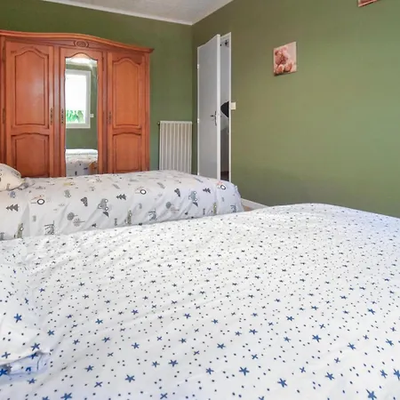 3 Bedroom Pet Friendly In