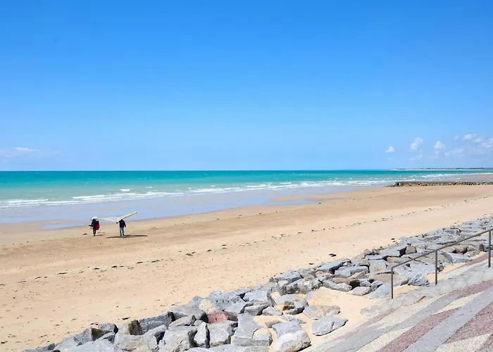 3 Bedroom Beautiful In بيت للعطل *